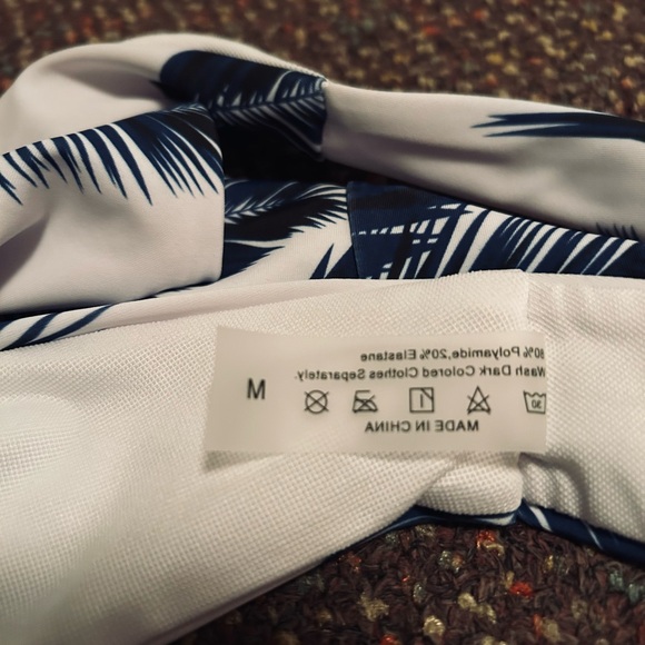 NWOT Navy and White Palm Print Bikini Set - Picture 2 of 2